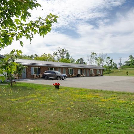 Wayside Motel Manitoulin Manitowaning 外观 照片