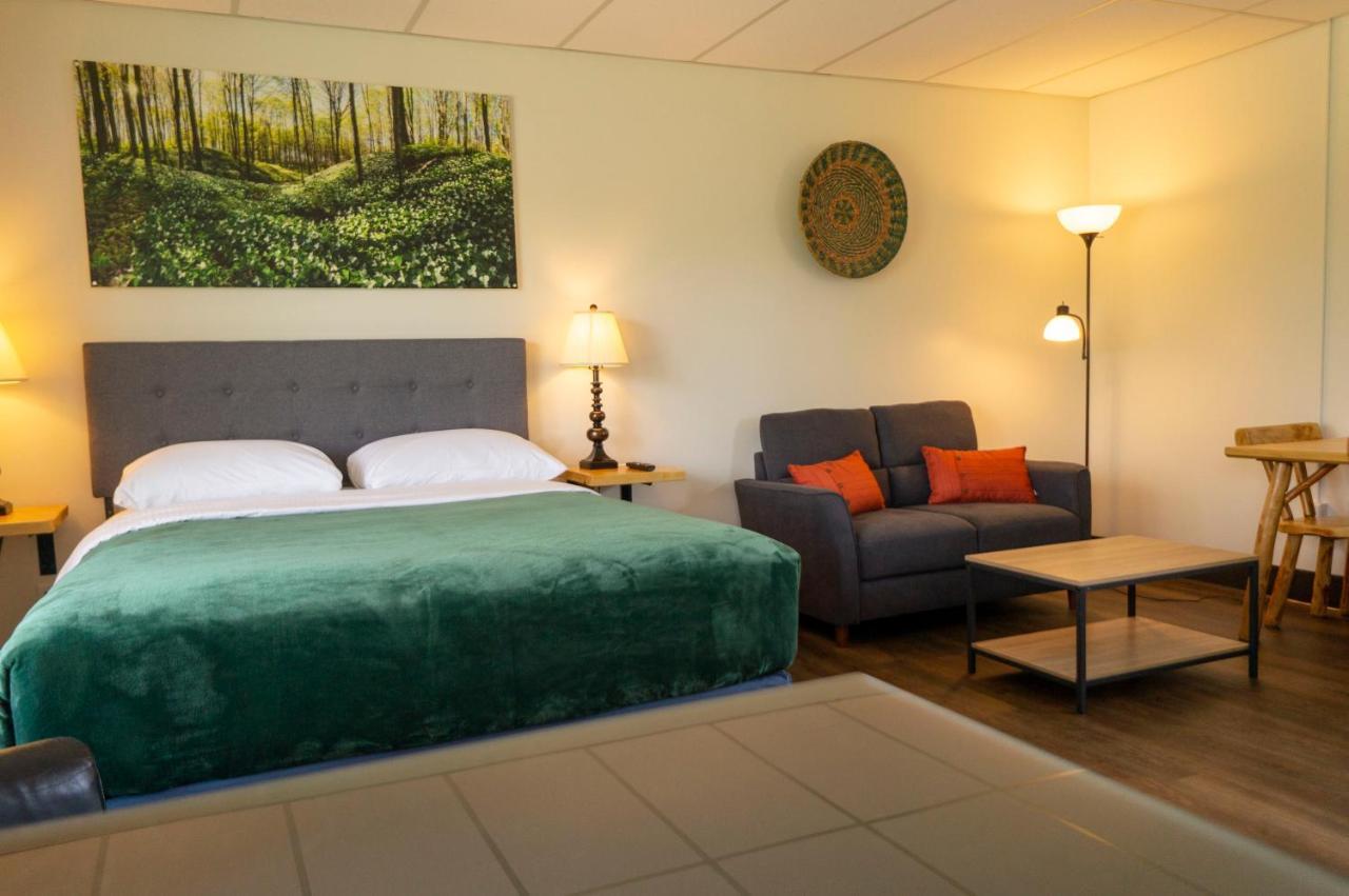 Wayside Motel Manitoulin Manitowaning 外观 照片