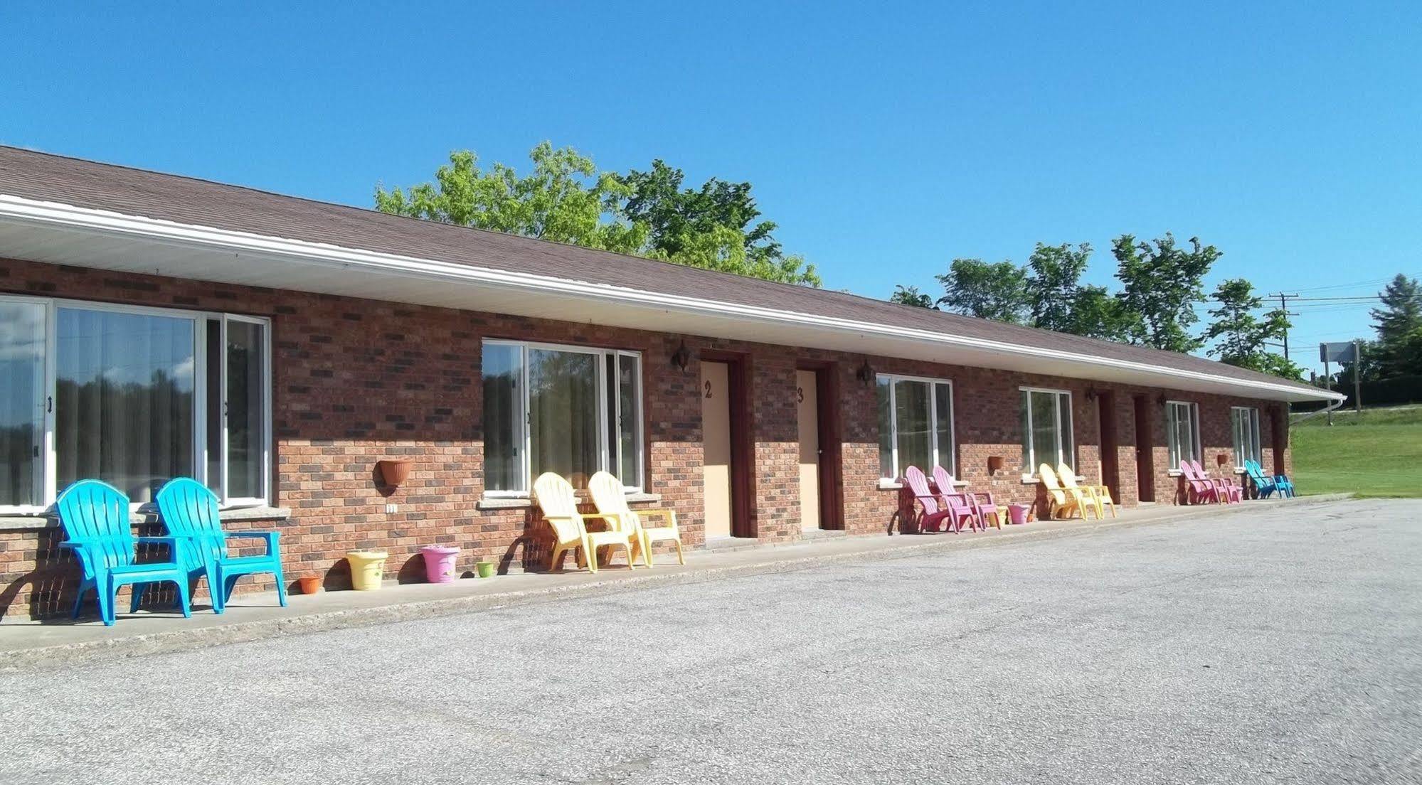 Wayside Motel Manitoulin Manitowaning 外观 照片