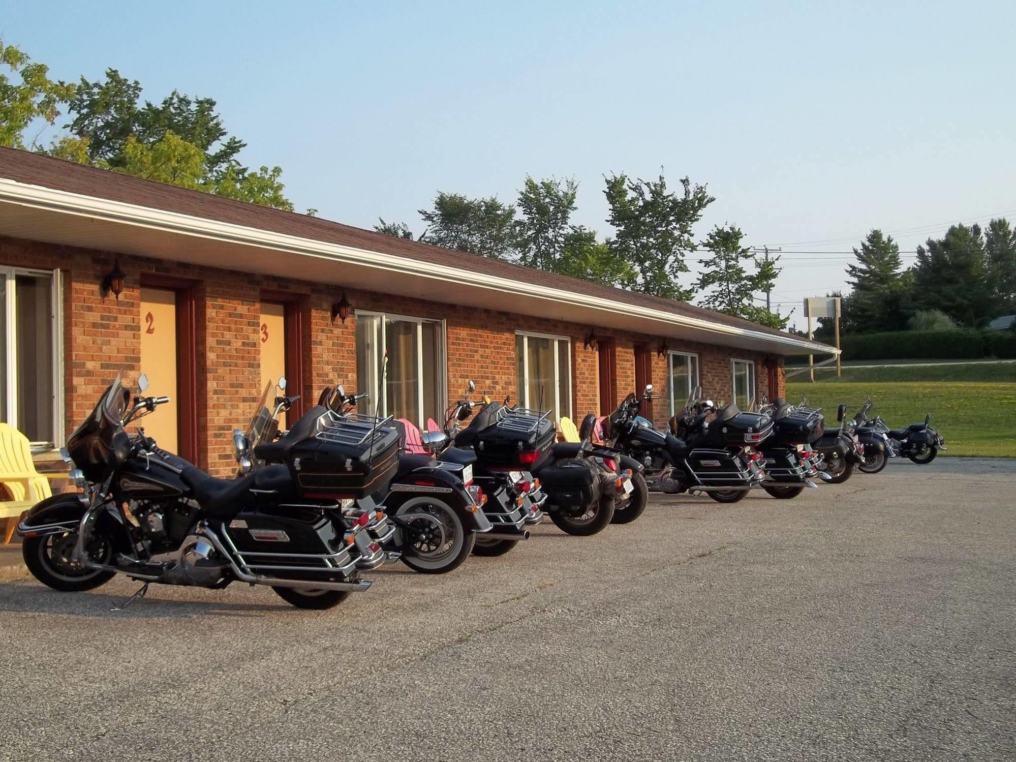 Wayside Motel Manitoulin Manitowaning 外观 照片